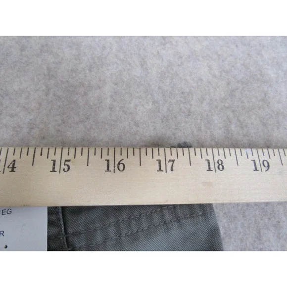 Wrangler Hiker Mens Cargo Shorts Olive Green NW941EG Size 36 New with Tags - Picture 6 of 7